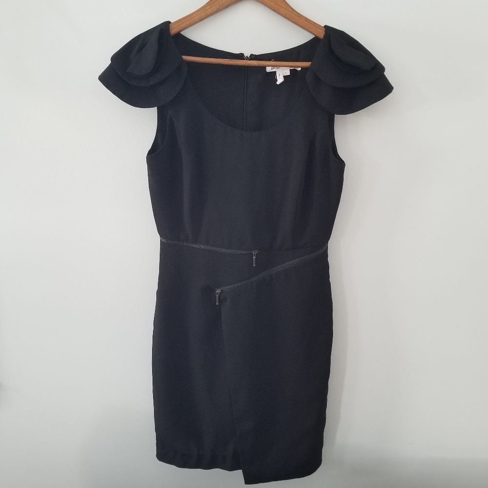 BCBG Chiffon Ruffle Cap Sleeve Asymmetrical Zipper Detail Little Black D…